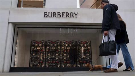 burberry head office london uk|burberry ceo jonathan akeroyd.